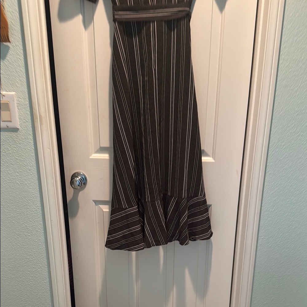 Excellent condition Black Striped Ruffle Dress - Picture 6 of 12